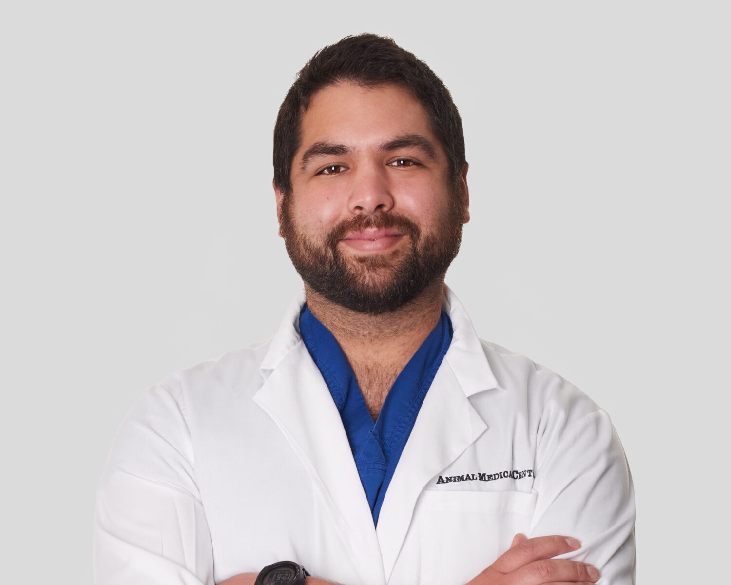 Dr Jacobo Romano of the Animal Medical Center in New York City