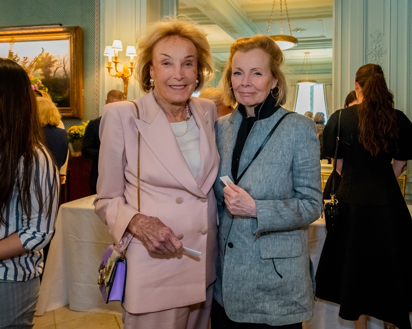 Elaine Langone (AMC Trustee) and Peggy Noonan - Photo by Joy Glenn - JOY_4591